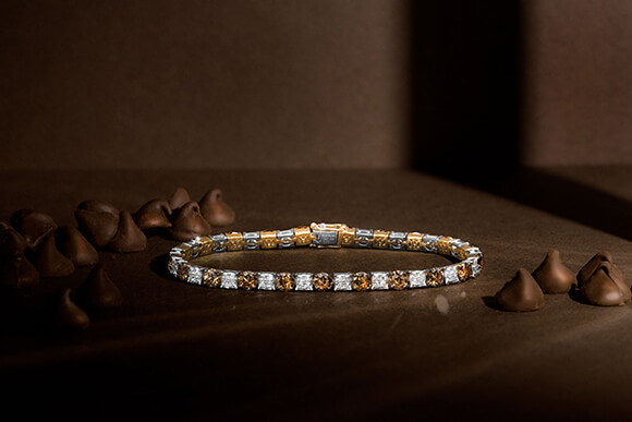 The Timeless Elegance of the Tennis Bracelet: A Dazzling Journey Through History